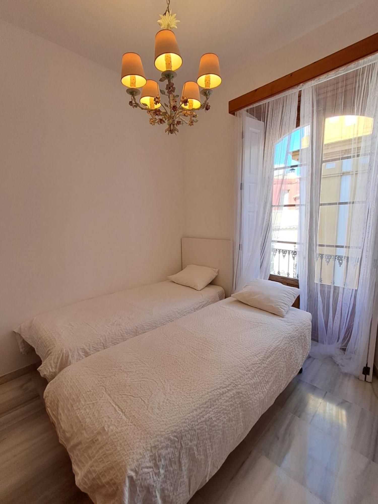 Apartamentos Almirante Hoyos Σεβίλλη Εξωτερικό φωτογραφία
